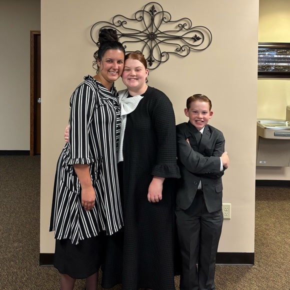 Meet your Posher, Madison - Picture 5 of 15